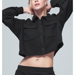 NWT Alo Yoga Renown Cropped Button up pullover